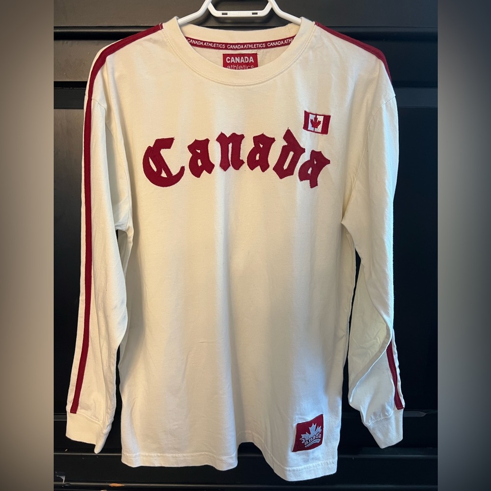 Canada athletics long sleeves shirt - small